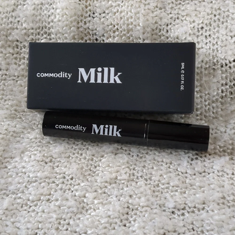 Commodity Milk in Scent Space: Expressive, 7ml/0.23fl oz